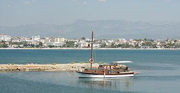 side boat tour