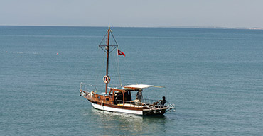 side boat tour